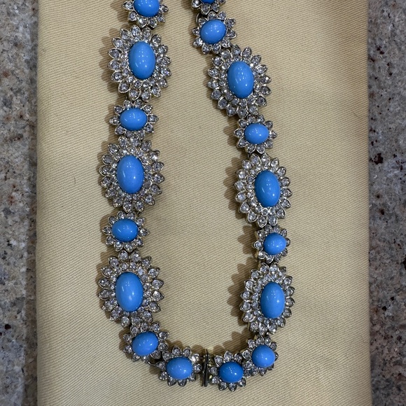 GORGEOUS NWOT ROBINS EGG BLUE NECKLACE/BRACELET